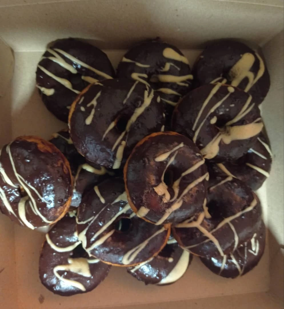 Donas de Chocolate's foto | Grupo" Todo Buffet |  BizneCubano