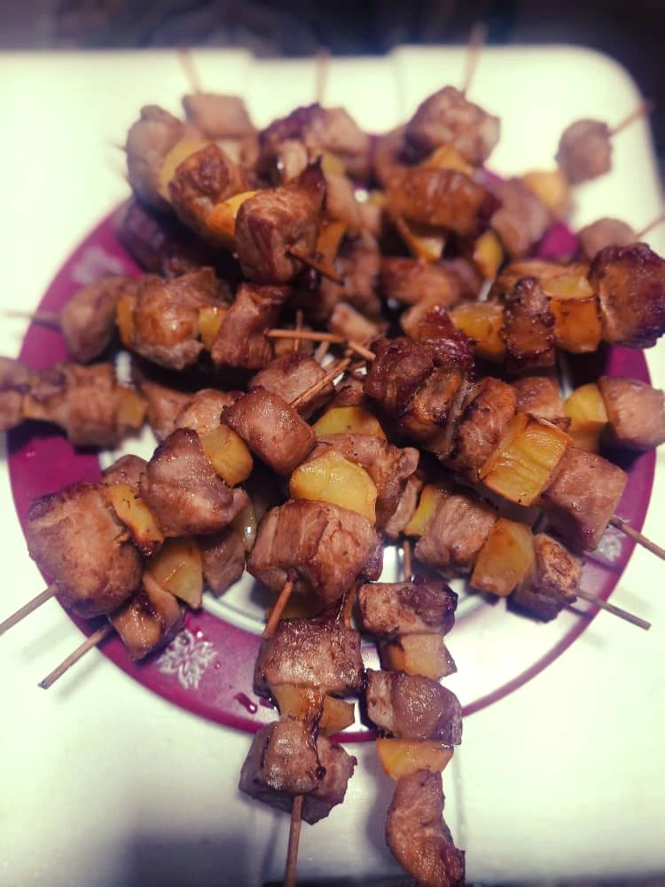 Brochetas de Cerdo's foto | Grupo" Todo Buffet |  BizneCubano